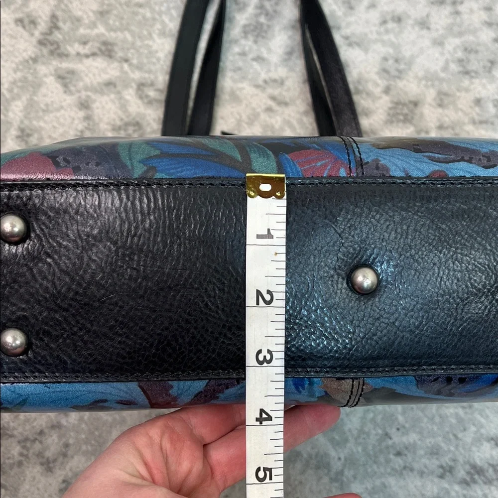 PATRICIA NASH POPPY TOTE BLACK LEATHER LEAF PATTERN TASSEL 3 COMPARTMENTS - Picture 12 of 17